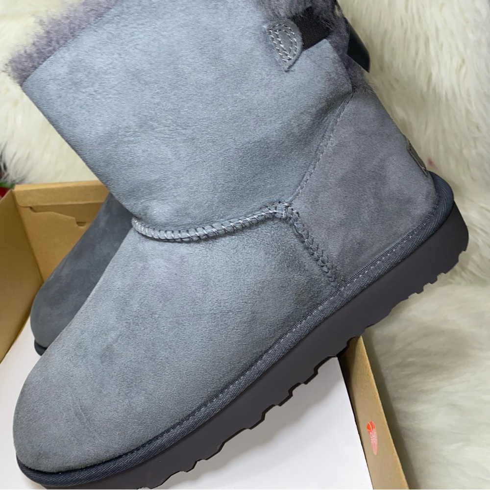UGG - Picture 12 of 15